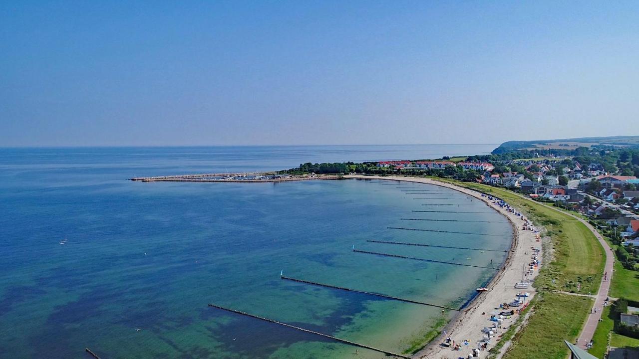 Ferienhaus Emmely Nur Wenige Gehminuten Zum Strand Ruhig Glowe Luaran gambar