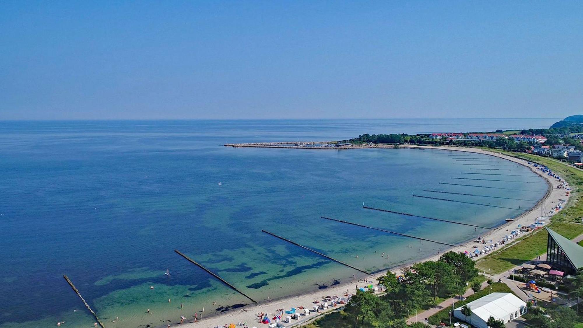 Ferienhaus Emmely Nur Wenige Gehminuten Zum Strand Ruhig Glowe Luaran gambar