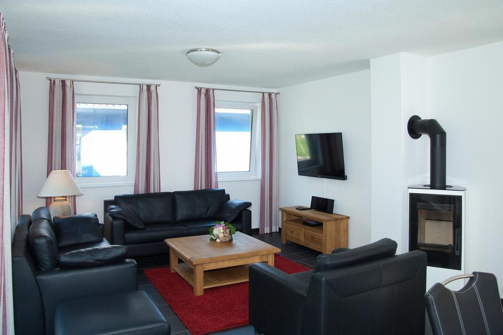 Ferienhaus Emmely Nur Wenige Gehminuten Zum Strand Ruhig Glowe Luaran gambar