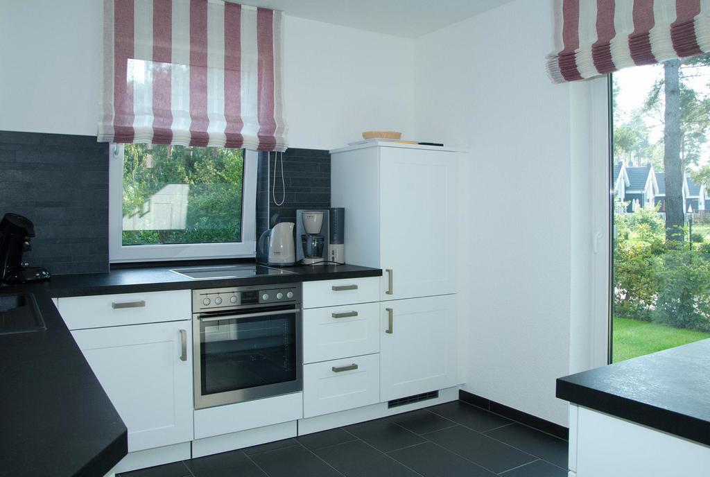 Ferienhaus Emmely Nur Wenige Gehminuten Zum Strand Ruhig Glowe Luaran gambar
