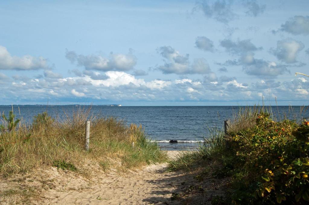 Ferienhaus Emmely Nur Wenige Gehminuten Zum Strand Ruhig Glowe Luaran gambar